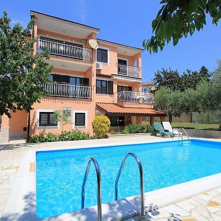 Apartments Susy Pula Exterior photo