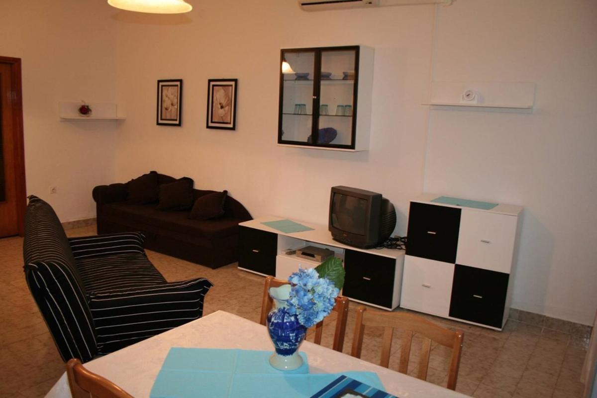 Apartments Susy Pula Exterior photo